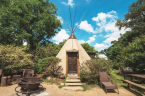 Geronimo Creek Retreat- Teepee 4 Soaring Eagle  Сегин